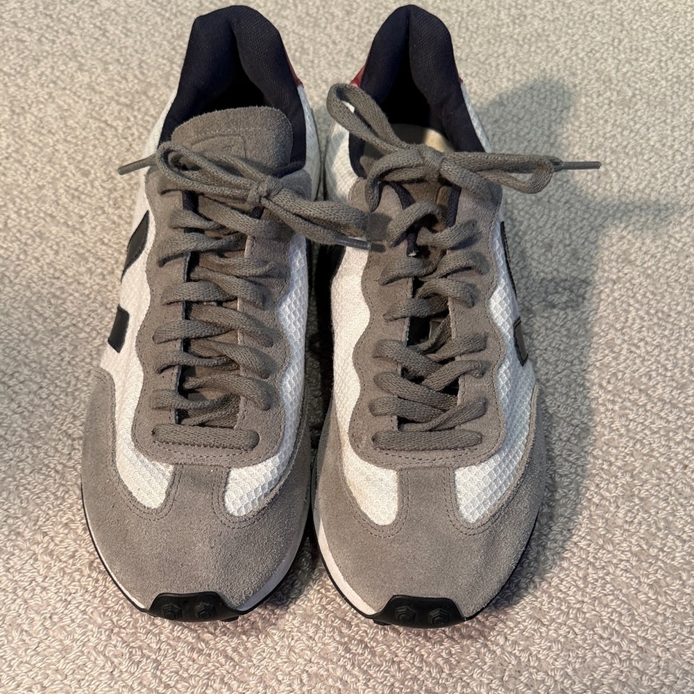 Veja Rio Branco Hexamesh Sneaker Grey, Black and White Sneakers. Size 10